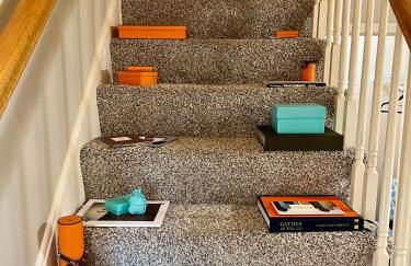 Designer Themed 4 Bedroom in Best Location with Patio and Fireplace - Foto 18