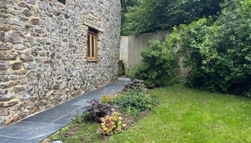 Luxury Three Bedroom Barn Conversion in Devon - Photo 5