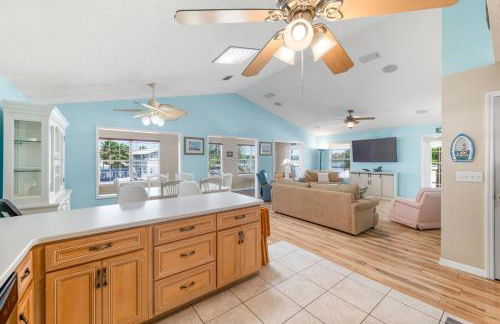 Waterfront St Johns River near springs with boat dock and water sports - Foto 54