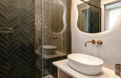 Adam and Cupid - Foto 11