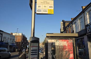 Spacious 3-Bedroom Apartment Near Stratford, 1 Minute From Train Station - Foto 7