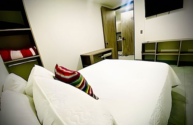 Elite Studios - Photo 2