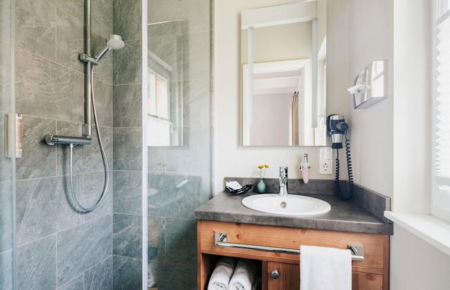 Semi-detached Houses, Turf House - Photo 58