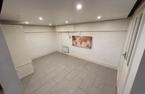 Smart Studio Apartment with Private Entrance in Dorking - Foto 10