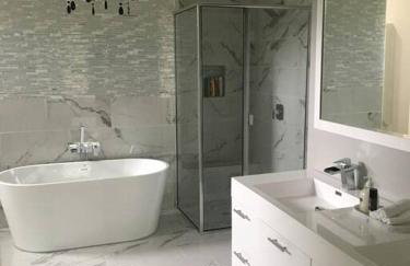 Luxury in Spacious Home - Foto 8