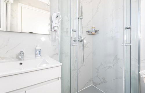 Príncipe Apartamentos e Suites - Foto 9