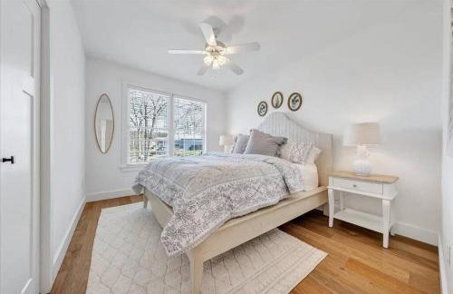 6 BD Smith Mountain Lakefront Escape sunset - Foto 34