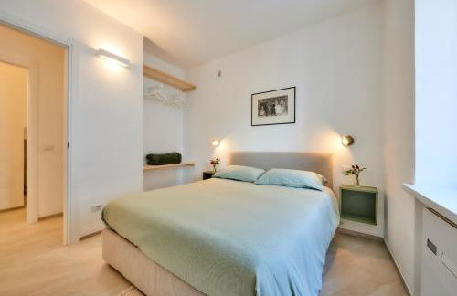 SISTERS' HOUSE - Foto 12