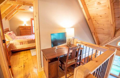 Blue Ridge Mountain Log Cabin - Views - Fireplace - River Access! - Photo 33