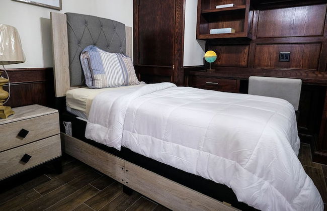 5Bdrm 3.5Bath 12Beds - HOME BIG AS TEXAS - Foto 2