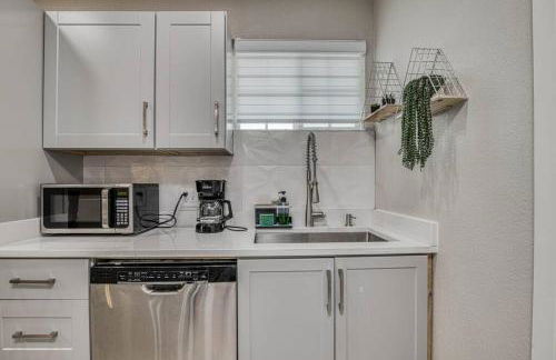 My Cozy Duplex B in the heart of West Side - Foto 13