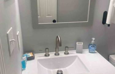 Recently Renovated Condo! - Foto 9