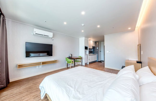 JnB Family Hotel - Photo 5