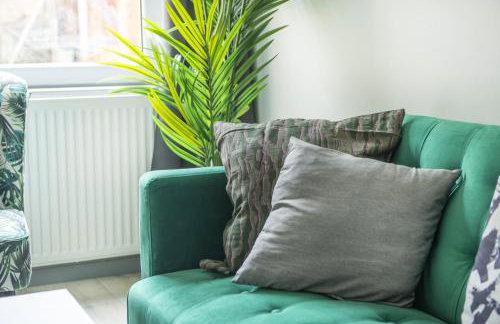 Stanion Luxurious 3 Bedroom Modern House Northamptonshire, Double, Twins, Single, Free Parking, Free Wi-Fi, Pets, Up to 8 Sleeps, 4 Smart TVs - Foto 24