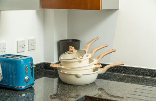 Stunning 3 Bedroom Flat, with Parking, Sleeps Six, Near Greenwich Park - Foto 9