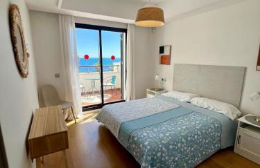 BEACHFRONT Penthouse Luxury - Photo 9