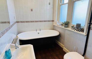 Nethercoombe House - Foto 10