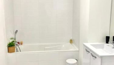 Spacious Near Center Terrace et Parking - Photo 5