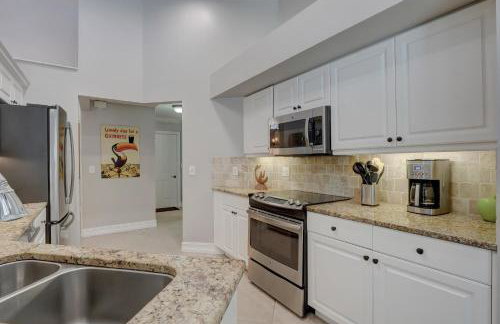 Piccadilly Beach House - Beautiful Updated Home, Private Pool, Minutes from Downtown 5th Ave & Beaches!!! - Foto 14