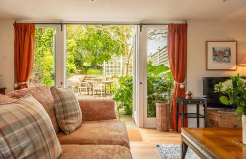 Dedham Vale Cottage with Swimming Pool mid May to mid Sep - Yew Tree Barn - Foto 2