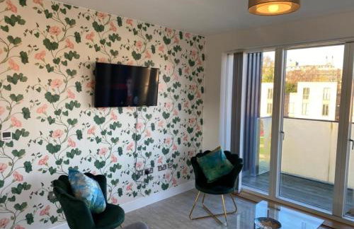 Exquisite & Contemporary 2 Bed Apartment w Parking 10 mins walk to Papworth, Addenbrookes hospitals & Bio Medical Campus - Foto 10