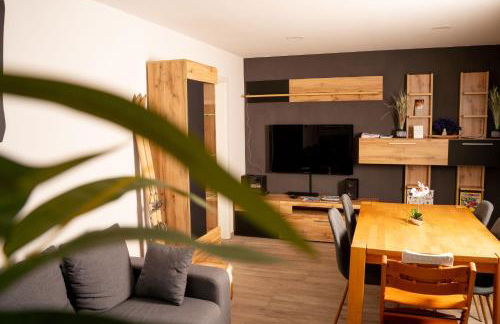 Moderne 3 Zimmer Wohnung Panorama mit großem Balkon für 4Personen inklusive Wifi und Parkplatz - Foto 17