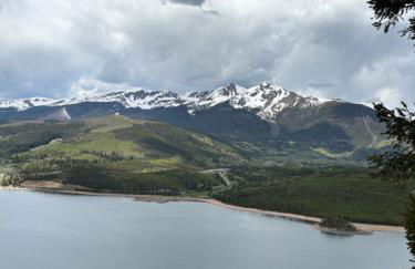 NEW! Marriott Slope View Ski in Ski out Luxury Studio Sleeps 4 Full kitchen, Amenities & Fee Parking - Foto 48