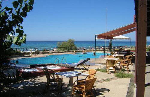 Seafront Calista Beach House With Garden - Foto 48