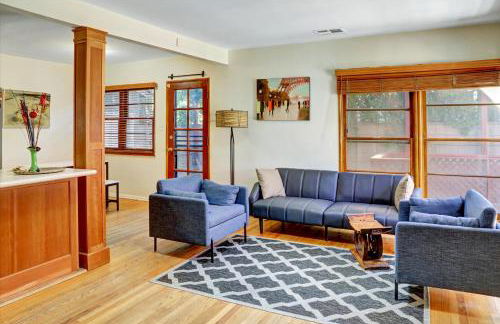 Entire House,Convinient location in Los Angeles , near Universal, Hollywood, Pets Friendly, Free WIFI - Foto 2