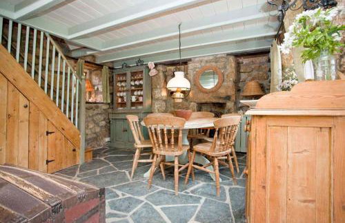 Petra Beach Cottage Great Sea Views Garden - Photo 11