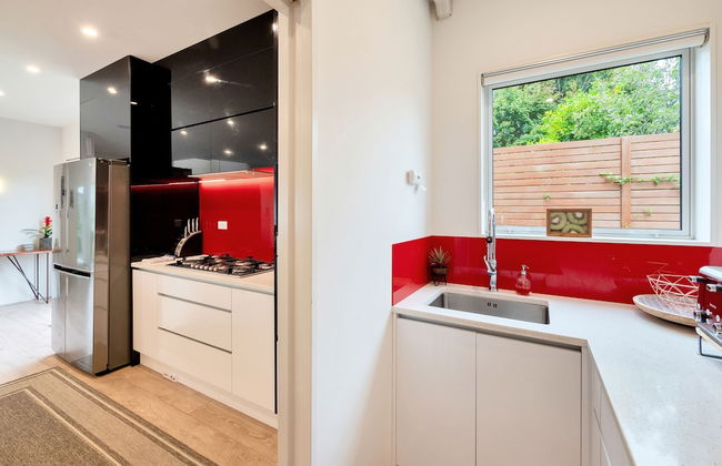 Elegant and Stylish Retreat in Epsom - Foto 28