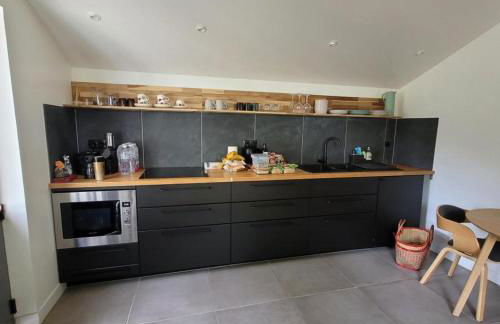 L'annexe des Cigales, à l'ombre des chênes lièges - Foto 4