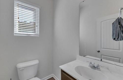 3BR Townhouse King Bed Garage Near NC State - Foto 18