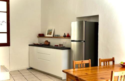 Renovated village house in peaceful town near Med - Air conditioning, balcony - Foto 10