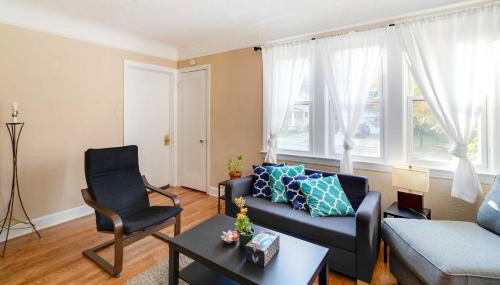 Ferndale Apartment w/ Yard - Near the Detroit Zoo! - Foto 4