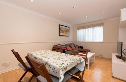 Spacious 3-Bed Home Woolwich O2 Crossrail - Pass the Keys - Foto 7