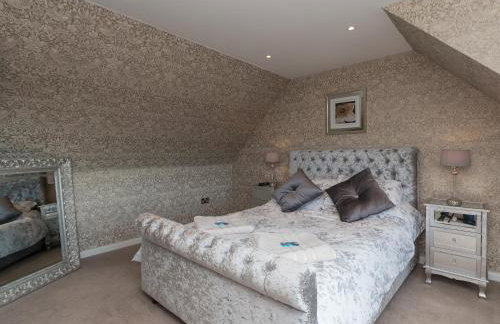 Hillend Farm House - Photo 16