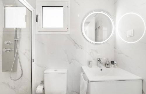 Brand new private modern apartment with Patio and Sea View - Photo 23