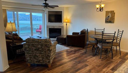 Lake Front and Calm Waters at Miramar 3BR 2BA - Foto 2