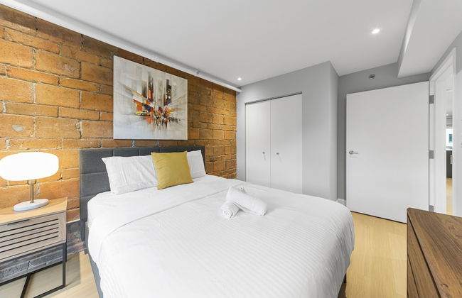 Elegant Suites De La Montagne- Dtwn Mtl - Photo 9