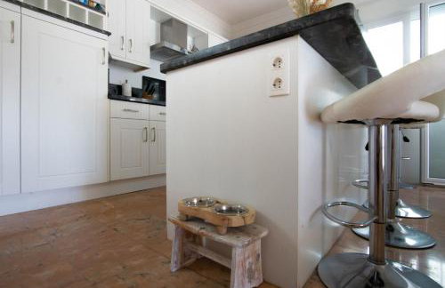 Private Beach Villa for 6 with Seaview, Pool & big Sun Terrace - Foto 17