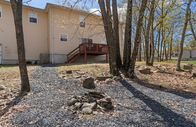 Amazing Vacation House In Poconos~hottub~game Room 6 Bedroom Home - Foto 53