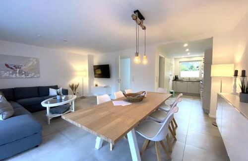 `Achterdeck` moderne & hochwertige Hausscheibe in Sackgassenlage! - Foto 1