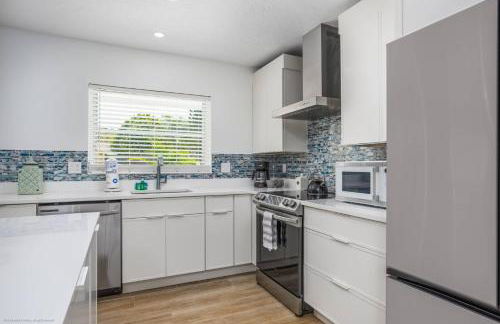 Gorgeous Grove Contemporary Family Home - Foto 44