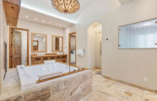 Broadmoor Retreat Luxe European Style Hot Tub - Foto 20