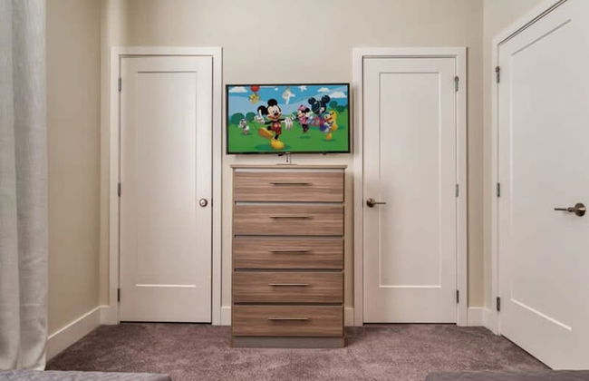 Spacious New Modern Retreat - Foto 36