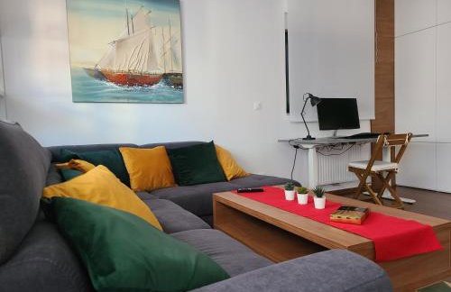 Modern 4-Star luxury apt - WFH Ready, Free Parking - Foto 7