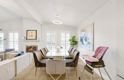 Vacation Home in Vegas w Pool 2 mile to Strip - Foto 15