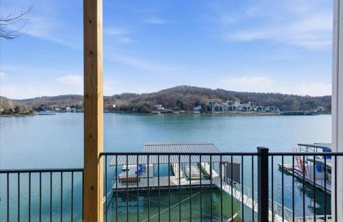 Modern Lakefront Escape | The Twelve - Foto 53