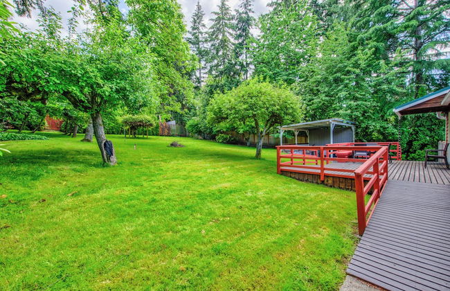 Private park in a cozy home next to I-90 huge yard - Foto 23